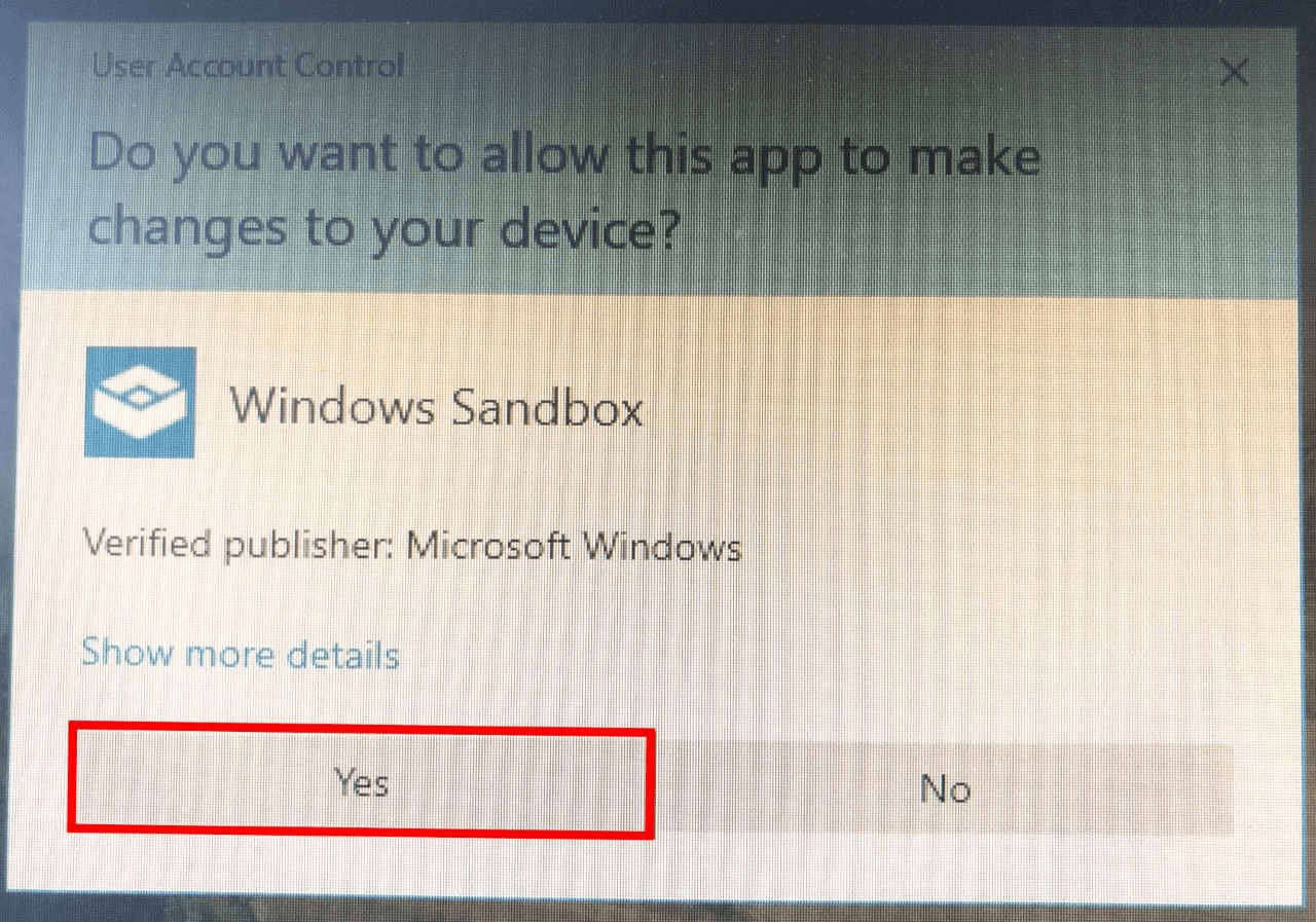 Come attivare Windows Sandbox: avviso di autorizzazione