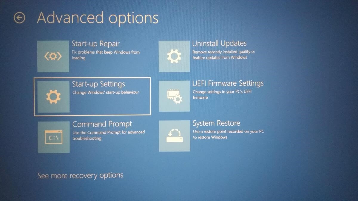 Schermata Windows 10 UEFI – Opzioni avanzate