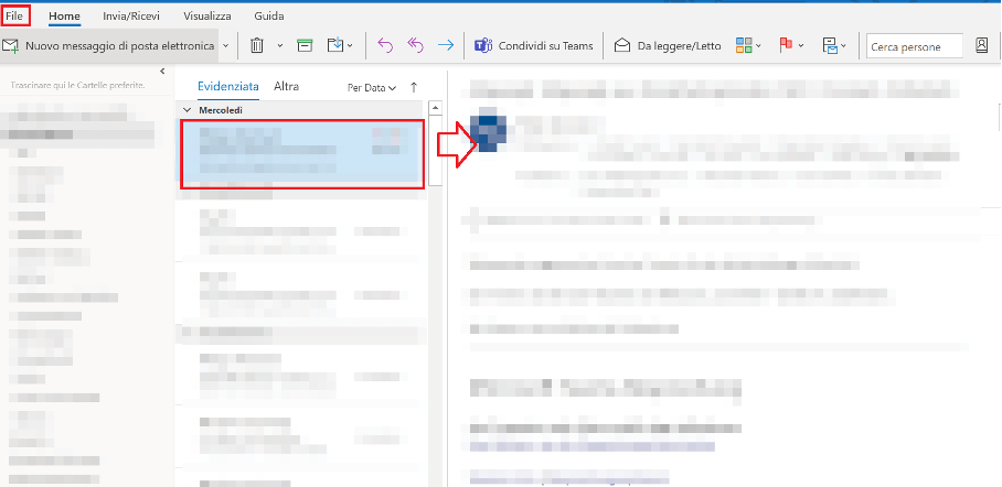 Il programma Outlook con la scheda “File“ evidenziata e l’e-mail selezionata per la stampa