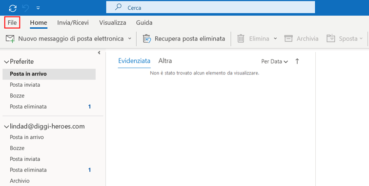 Scheda “File” nella barra dei menu di Outlook
