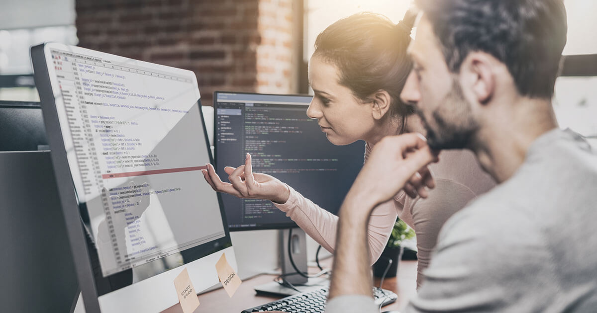PHP o JavaScript? Un confronto dei due linguaggi di scripting PHP o JavaScript? Un confronto dei due linguaggi di scripting