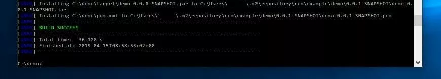 Immagine: Prompt dei comandi di Windows: generazione del file JAR con Maven