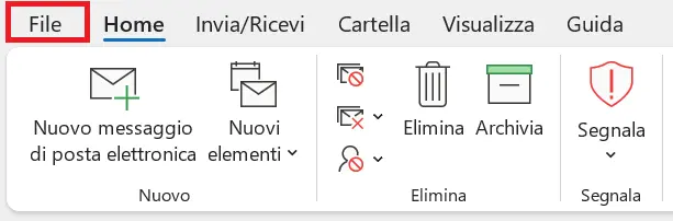 Scheda “File” su Outlook Immagine: Scheda “File” su Outlook
