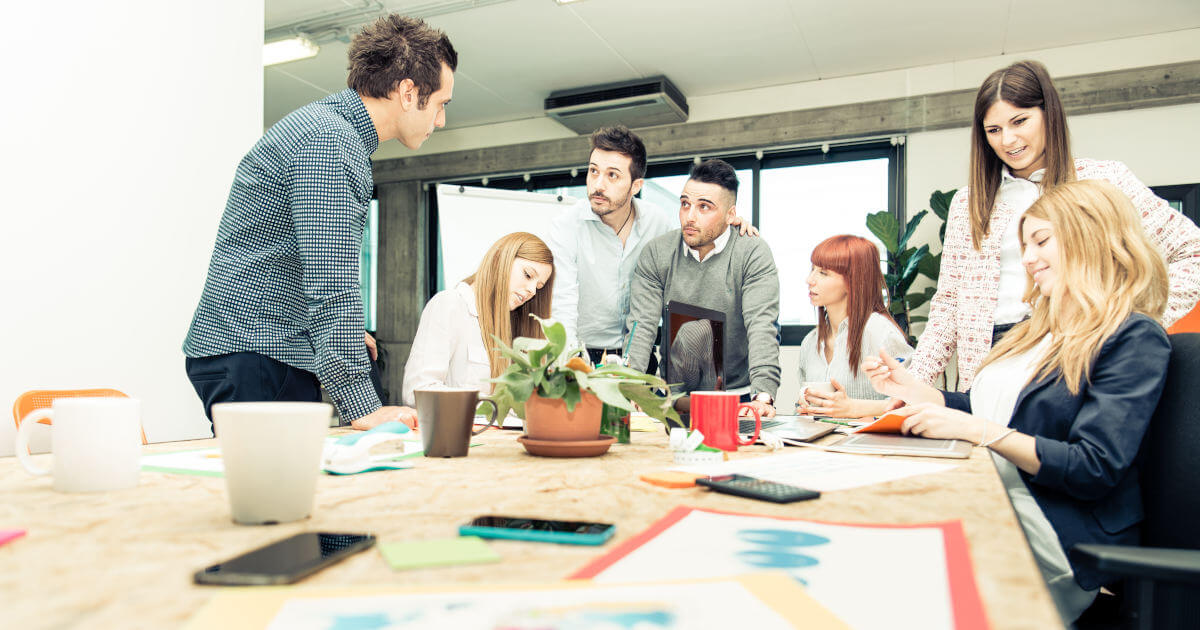 Trovare idee per una startup e realizzarle Trovare idee per una startup e realizzarle